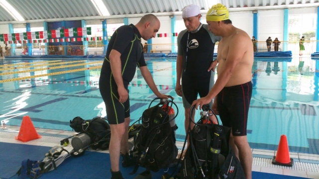  Disassembling the equipment 